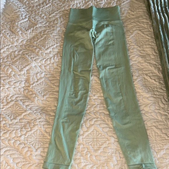 Workout leggings - Picture 1 of 3